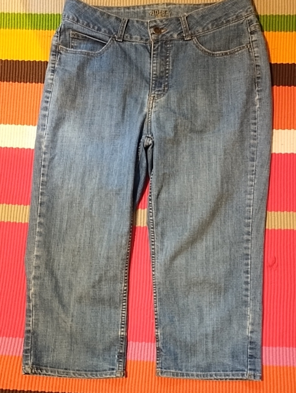 Riders by Lee Wonens Medium Blue Relaxed Straight Capris VGC Size 10.